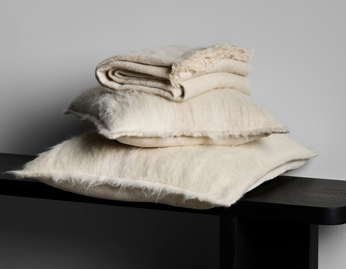 Awanay - Llama Pillow - Blanca | Provide