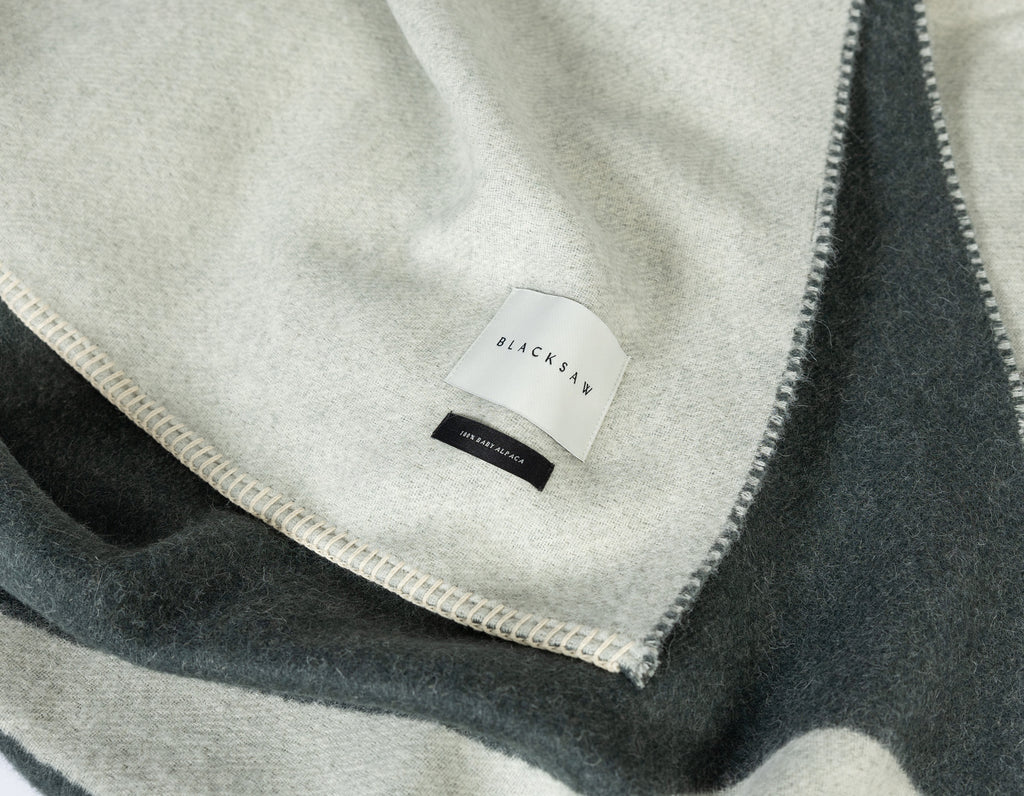 Blacksaw - Berlin Throw - Darkest Spruce/Bone