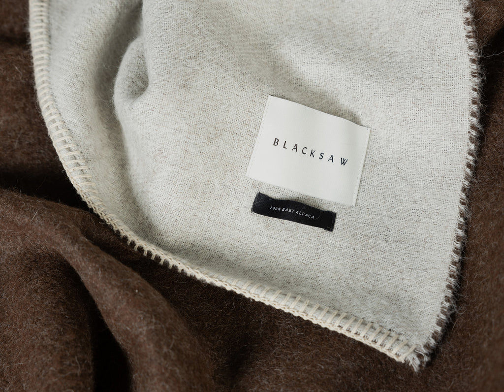 Blacksaw - Berlin Throw - Ivory/Coffee